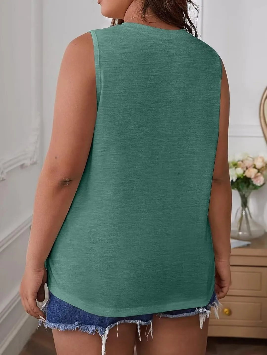 Bliwov Womens 2025 Loose Fit Tank Tops Sleeveless Crewneck Trendy Basic Casual Y2k Outfits Summer Going Out Shirts