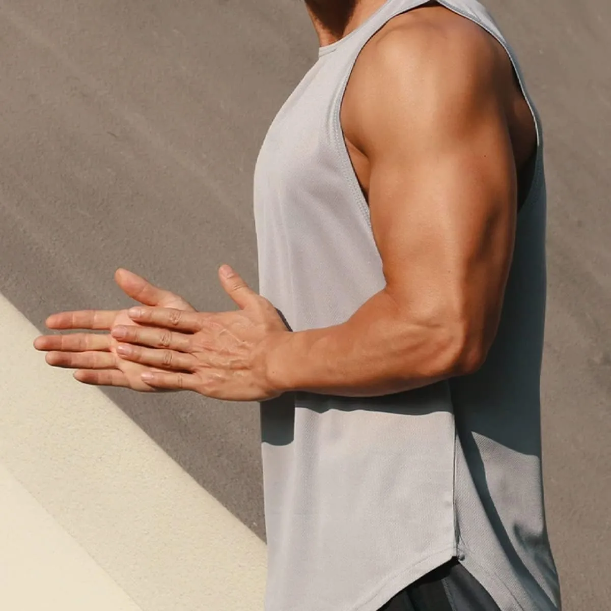 Mens Workout Muscle Tanks Gym Vest Fitness Jogging Sports Mesh Cool Tank Tops Quick-Dry T52T53