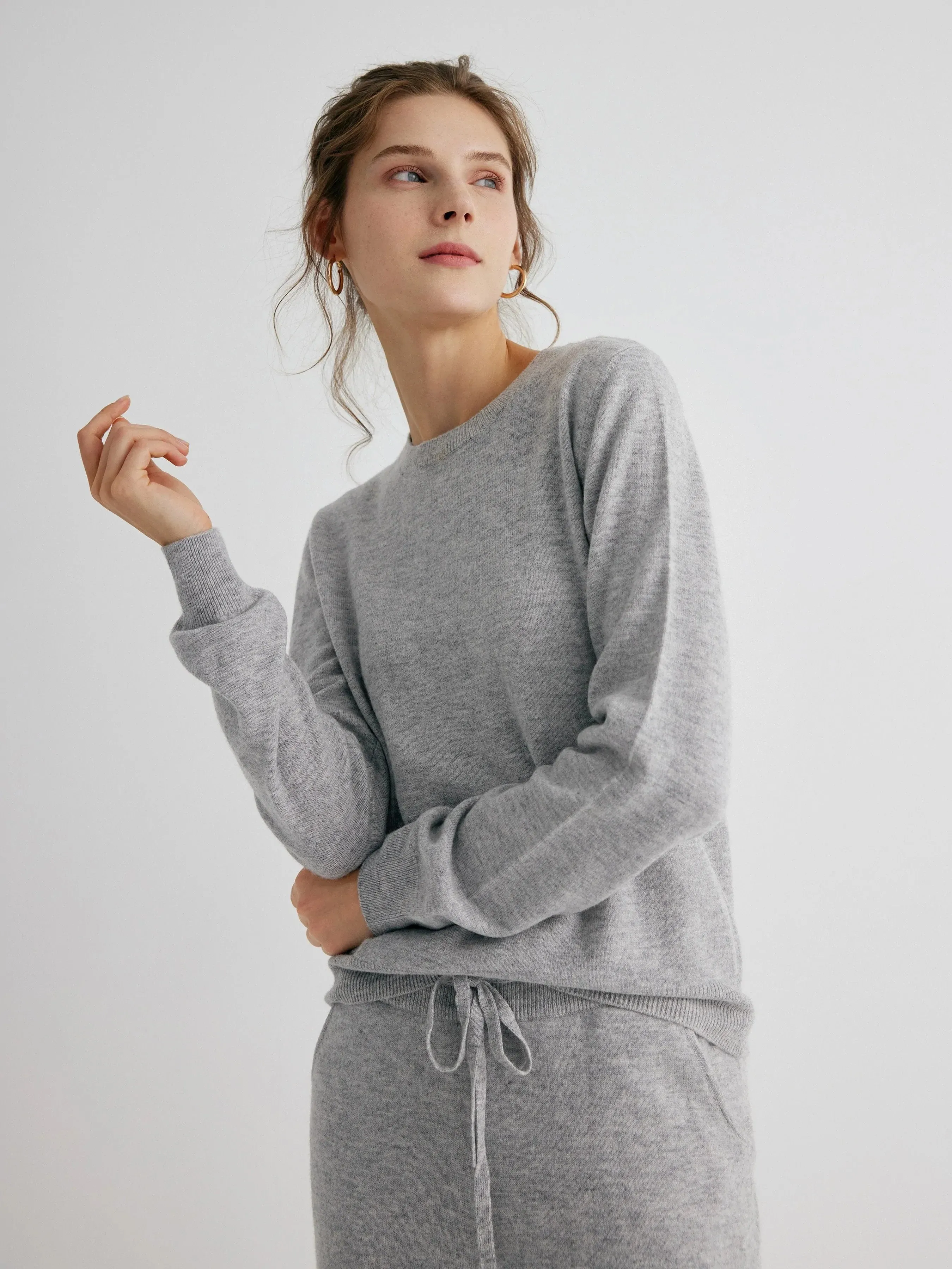 Nina 100% Merino Wool Grey Fitted Crewneck Pullover