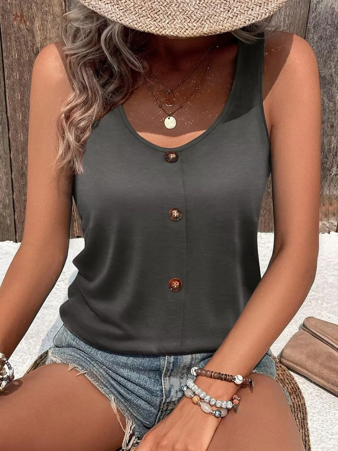 Women's Button Front Tank Top, 2025 Summer Casual Loose Fit Cami Scoop Neck Sleeveless Tops